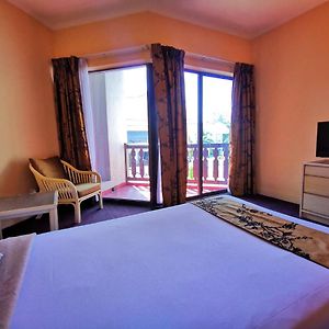 Standard Twin Seaview